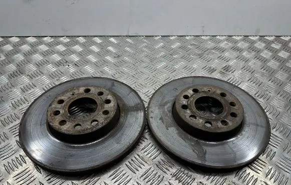 Skoda Octavia Mk2 (1Z) Front brake disc