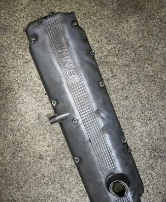 BMW 7 E32 Rocker cam cover 1710973