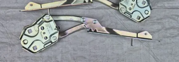 Volvo XC40 Engine bonnet/hood hinges 32297490 32297489