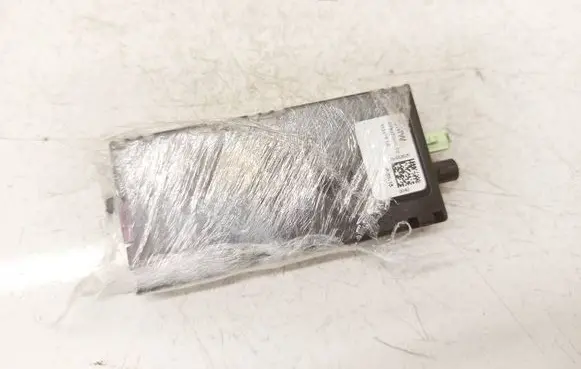 BMW X1 E84 Antenna control unit AV935260102 21367510