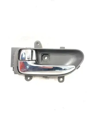 Nissan X-Trail T31 Front door interior handle