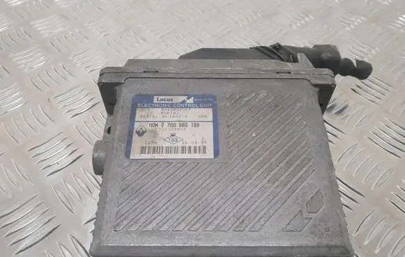 Renault Scenic I Engine control unit/module 7700868189