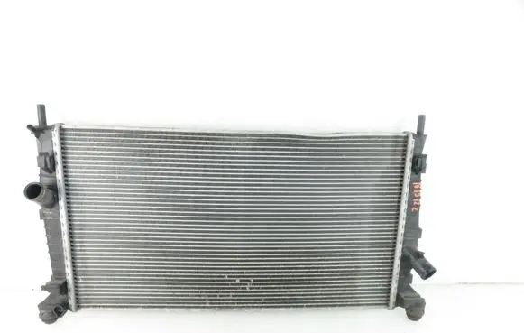 Ford Focus Coolant radiator 3M5H8005RK