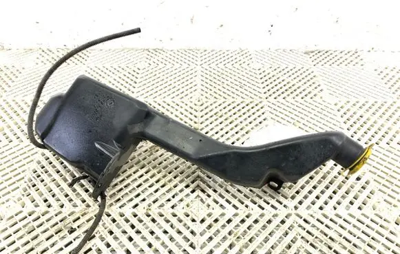 Opel Zafira B Windshield washer fluid reservoir/tank 13145448