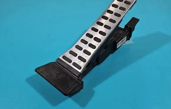 KIA Sportage Accelerator throttle pedal C5130 IMPRK1401865