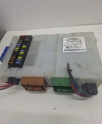 Volvo V70 Fuse module 30765624