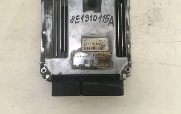 Audi A4 S4 B7 8E 8H Engine control unit/module 8E1910115A
