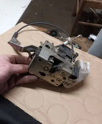 Peugeot Boxer Front door lock