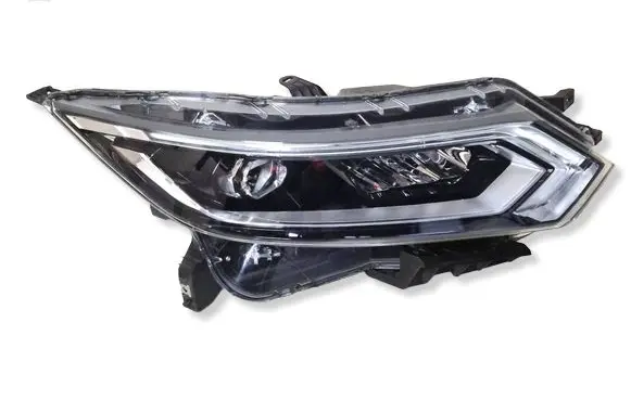 Nissan Qashqai Headlight/headlamp 10019011