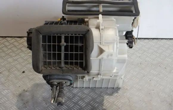 Mazda 3 Interior heater climate box assembly 