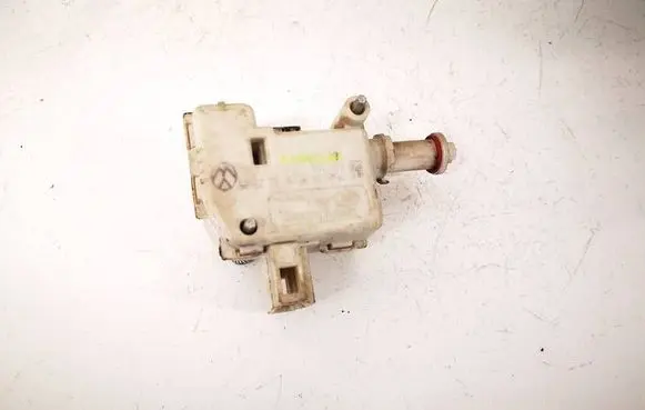 Volkswagen Golf IV Central locking motor 1J6810773B