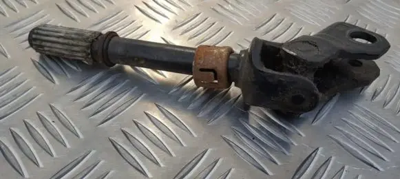 Suzuki Swift I Steering column universal joint