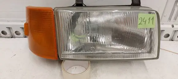 Volkswagen Transporter - Caravelle T4 Headlight/headlamp 13635200