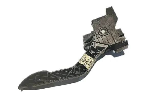 Iveco Daily 4th gen Accelerator throttle pedal 5801333490