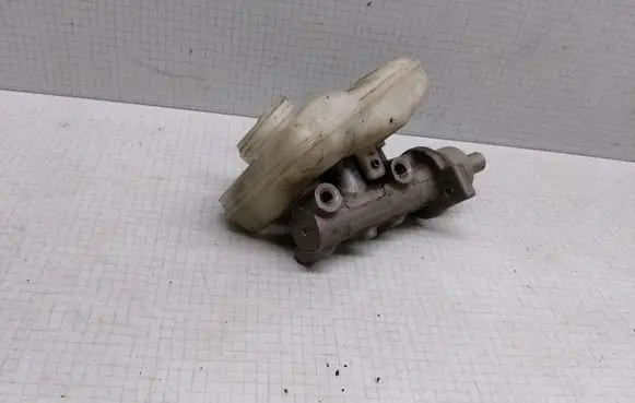 Citroen Xsara Picasso Master brake cylinder 21028799
