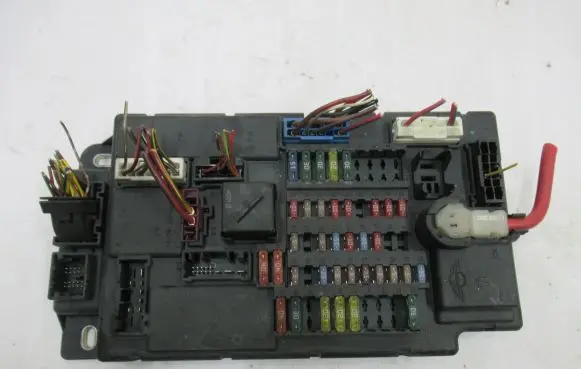 Mini One - Cooper Coupe R56 Fuse module 61353450824