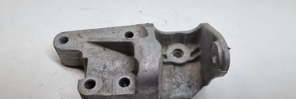 Peugeot 508 Engine mounting bracket 9677163980
