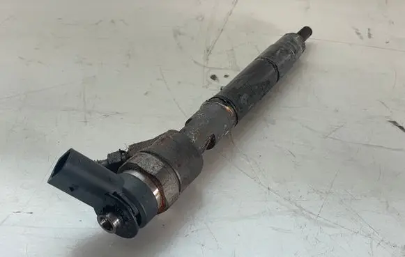 Mercedes-Benz B W245 Fuel injector 0445110167 A6400700787