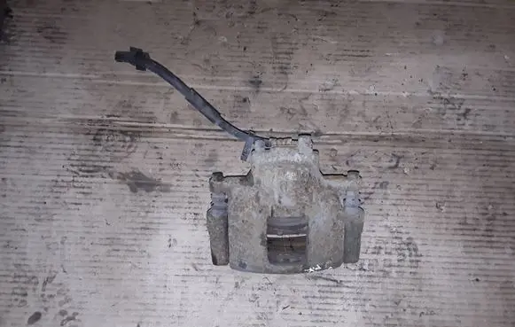 Dodge Nitro Front brake caliper NOCODE