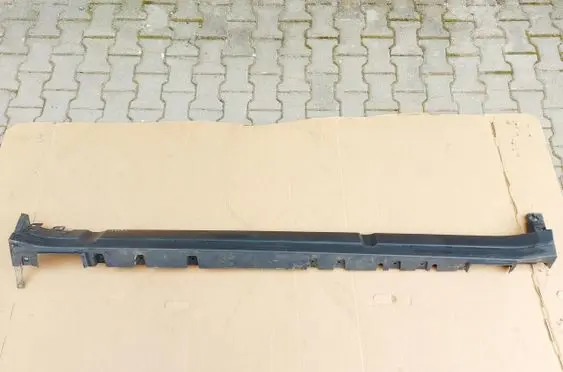 Land Rover Defender Front sill (body part) L8B2-10155-AC