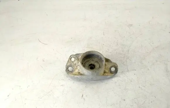 Volkswagen PASSAT B6 Front shock absorber mounting bracket 3C0513353