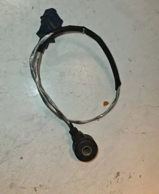 Volkswagen PASSAT B5 Detonation knock sensor 054905377 054905377E