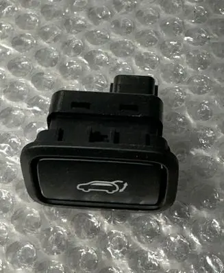 Hyundai Santa Fe Tailgate/boot open switch button 120030346 81880S1100 1904110048