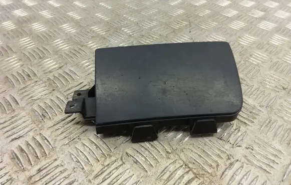 BMW 5 E34 Front fog light trim/grill 1946497