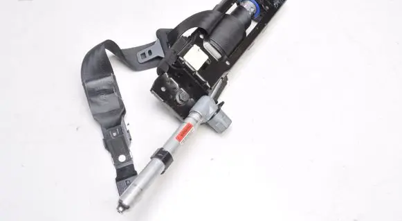 Volvo S40 Front seatbelt 31320494