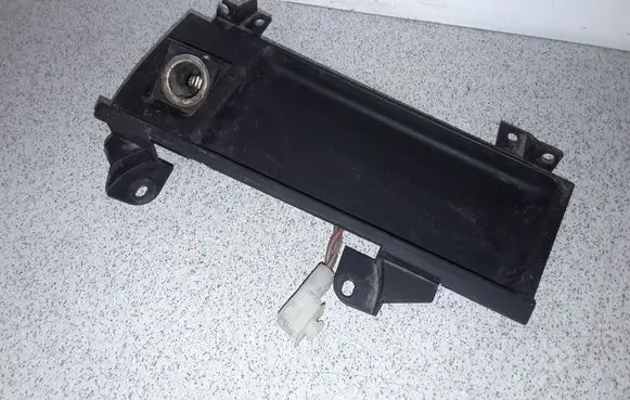 BMW 5 E39 12 V Socket (front) 51168159694 8159694