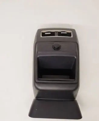 Rear air vent grill