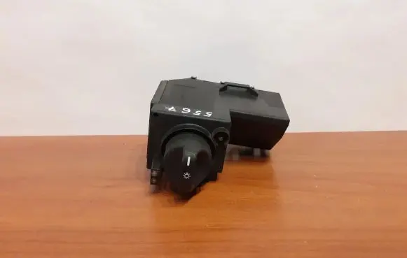 Mercedes-Benz E W210 Light switch 2105451104 5567