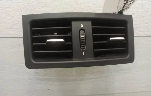 Rear air vent grill