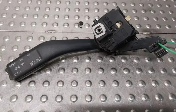 Volkswagen Golf V Indicator stalk S26383632 1K0953513A