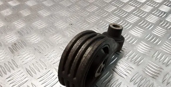 Nissan Qashqai Engine mount bracket