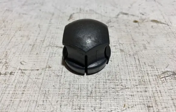 Volvo XC90 Wheel nut cap/cover 31660705 8888560677 888807864