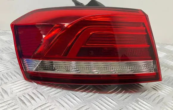 Volkswagen PASSAT B8 Rear/tail lights 3G9