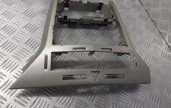 Opel Zafira B Radio/GPS head unit trim 331985437