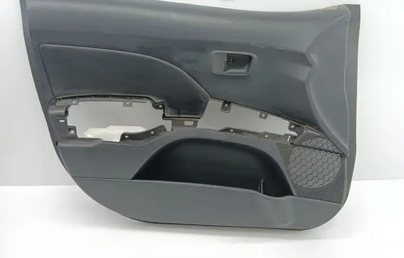 Mitsubishi Outlander Front door card panel trim 7221A773XAQ