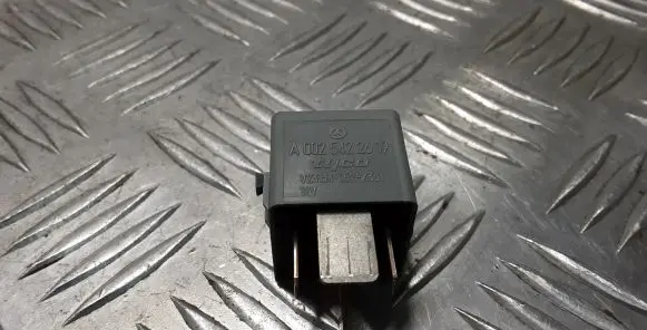 Mercedes-Benz B W245 Other relay A0025422619