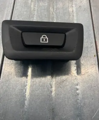 BMW 5 G30 G31 G38 Tailgate opening switch 9275120
