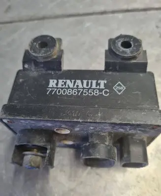 Renault Megane I Glow plug pre-heat relay 7700867558C