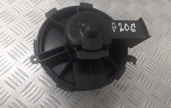 Peugeot 206 Front door blower motor 2408101