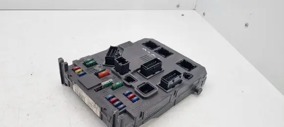 Peugeot 206 Comfort/convenience module 9645747480 S118085210D