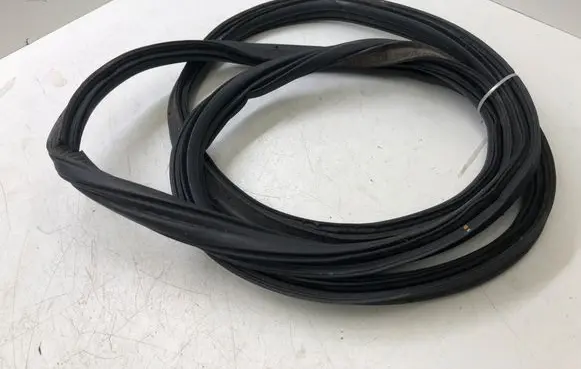 Ford Mondeo MK V Trunk rubber seal (body) 