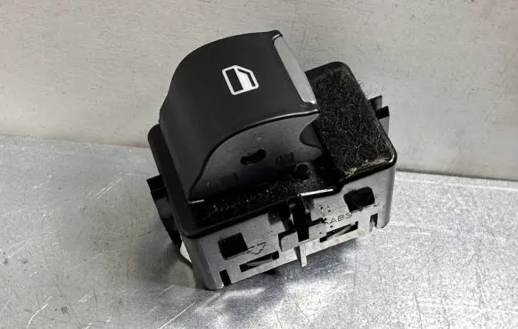 Ford Mondeo MK V Electric window control switch DG9T14529ABW