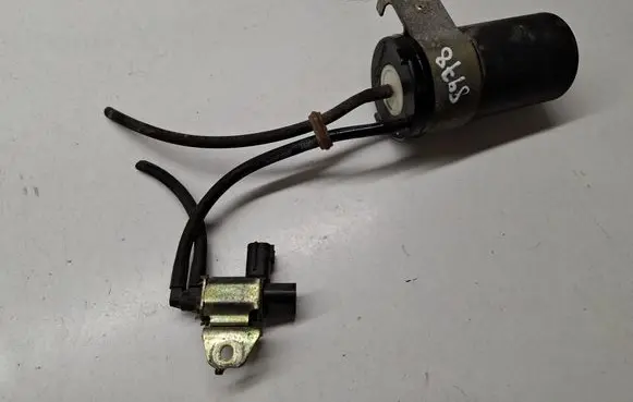 Nissan Murano Z50 Turbo solenoid valve K5T46673
