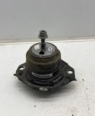 Jeep Grand Cherokee Engine mount bracket 68252522AA