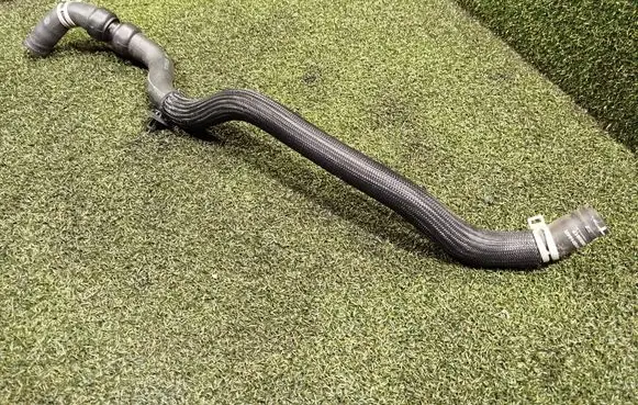 Renault Trafic III (X82) Engine coolant pipe/hose 93455617 924100144R