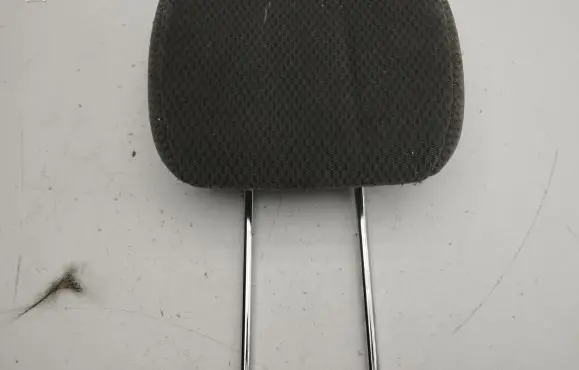 Chrysler Voyager Rear seat headrest 